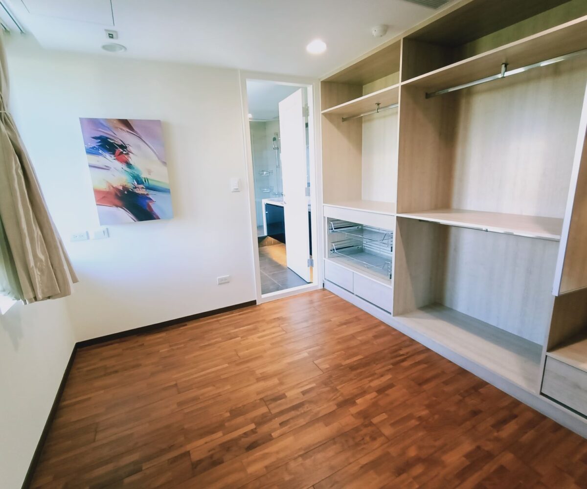 Master Bedroom dressing room