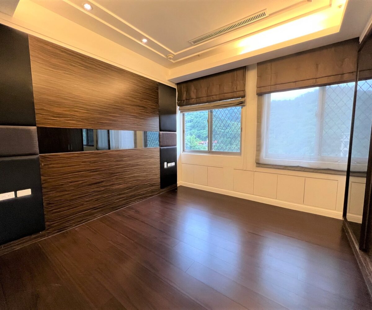 Taipei apartment rental Xinyi district room view-2