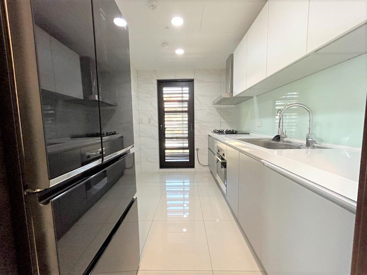 Taipei apartment rental kitchen