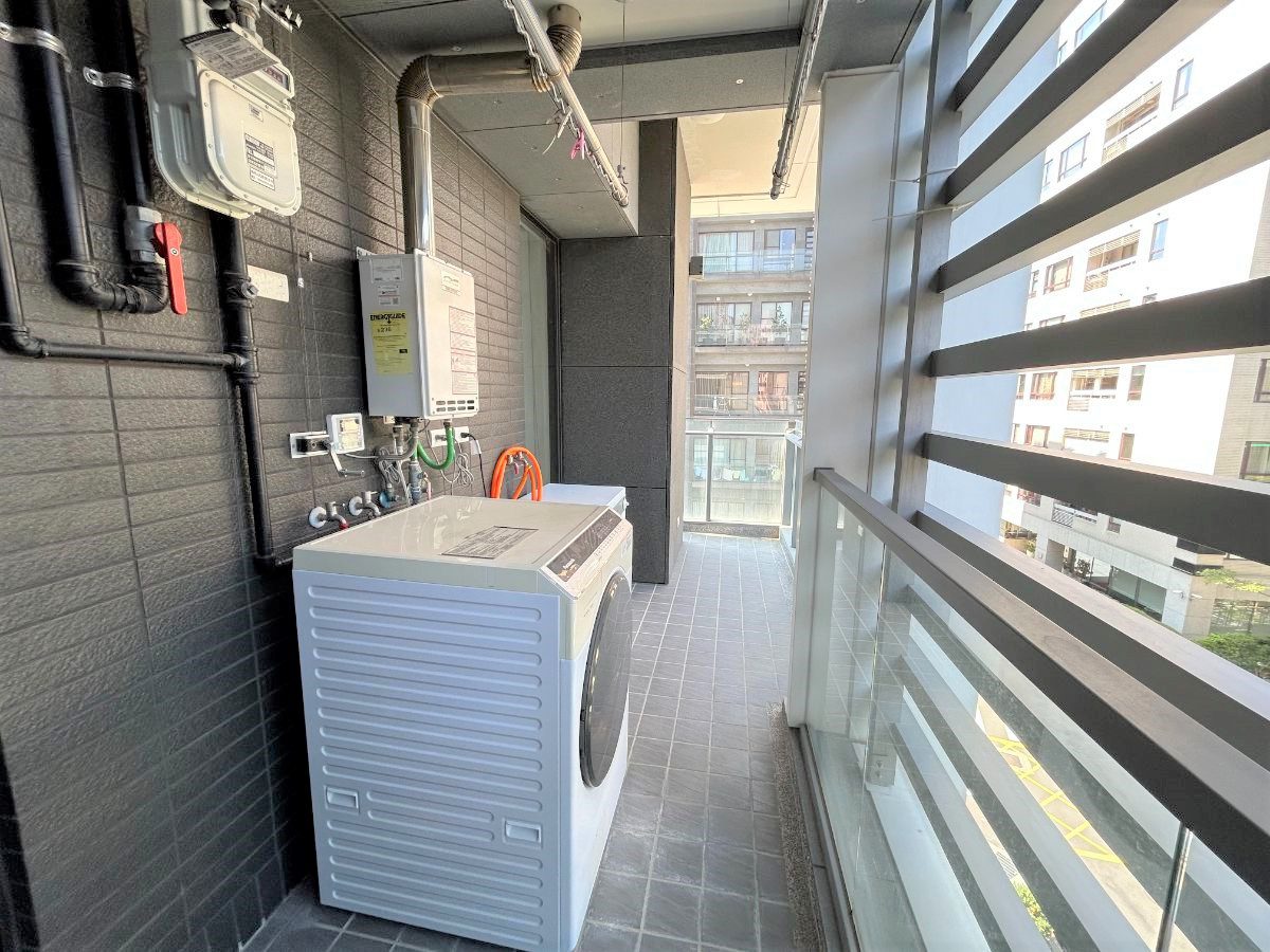 Taipei apartment rental washer & dryer