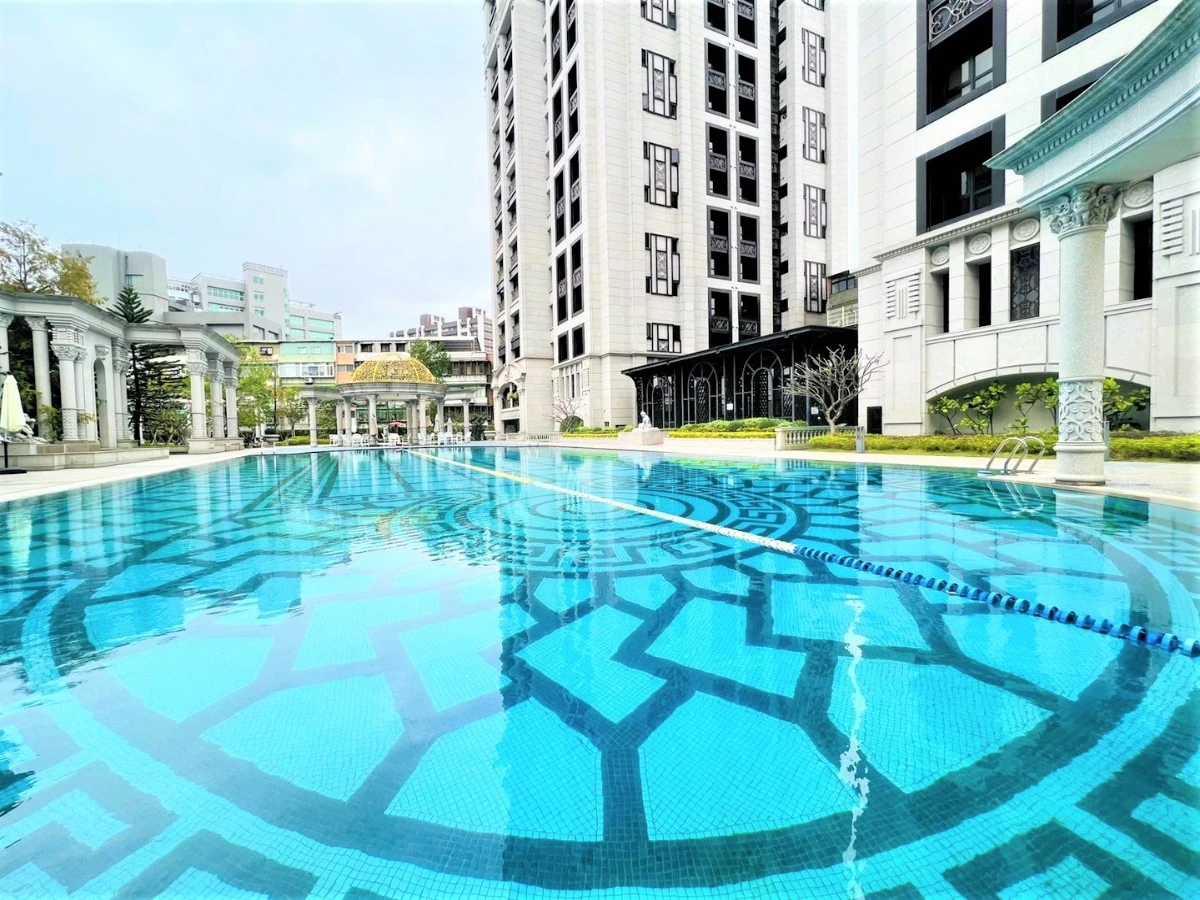 Taipei apartment rental luxurious and beautiful swimming pool view