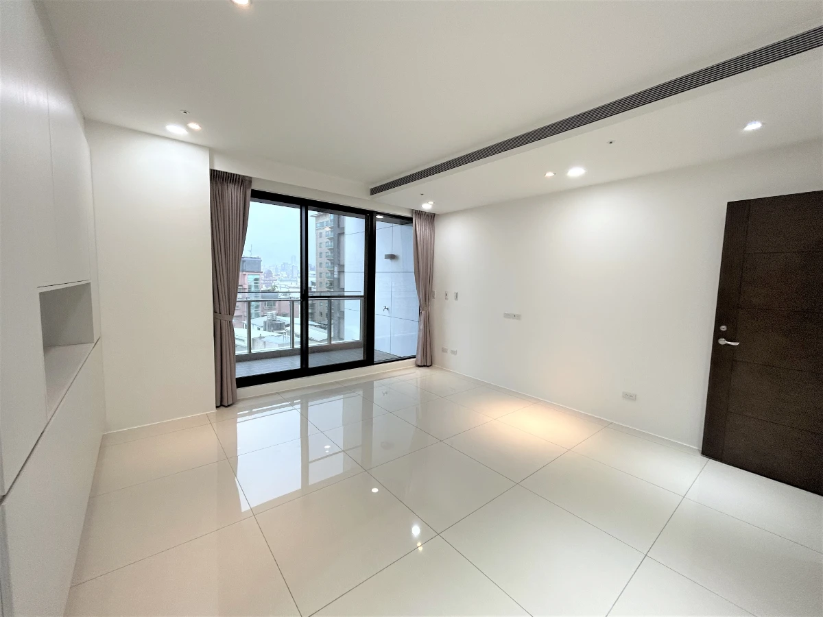 Taipei apartment rental Shilin Tianmu-master bedroom view-2