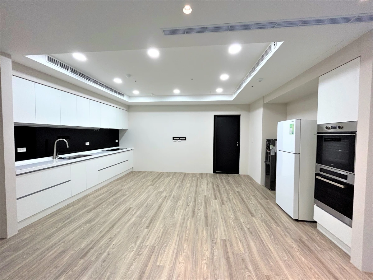 Taipei apartment rental Xilin Tianmu 4 bedroom apartment-kitchen view