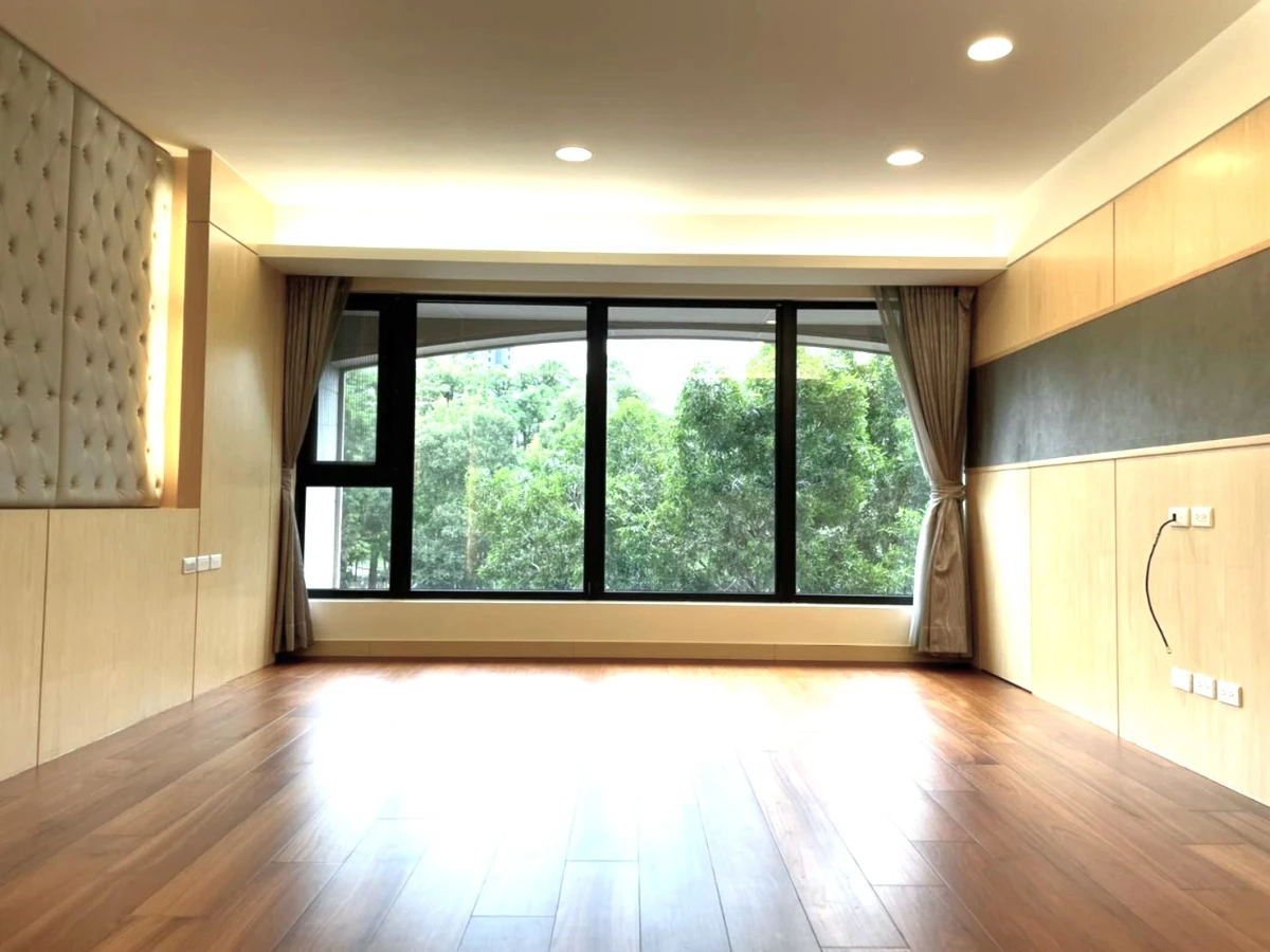 Taipei Daan Forest Park Apartment-bedroom window view