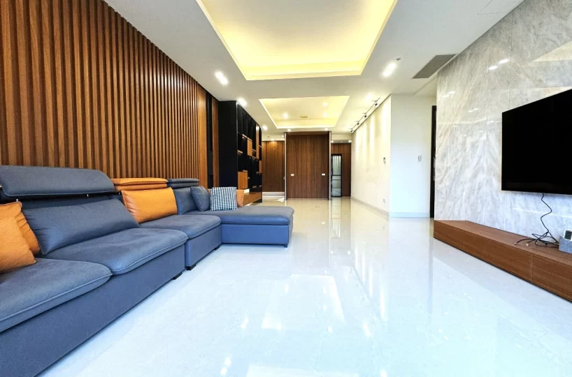 Taipei apartment rental-livingroom view-2