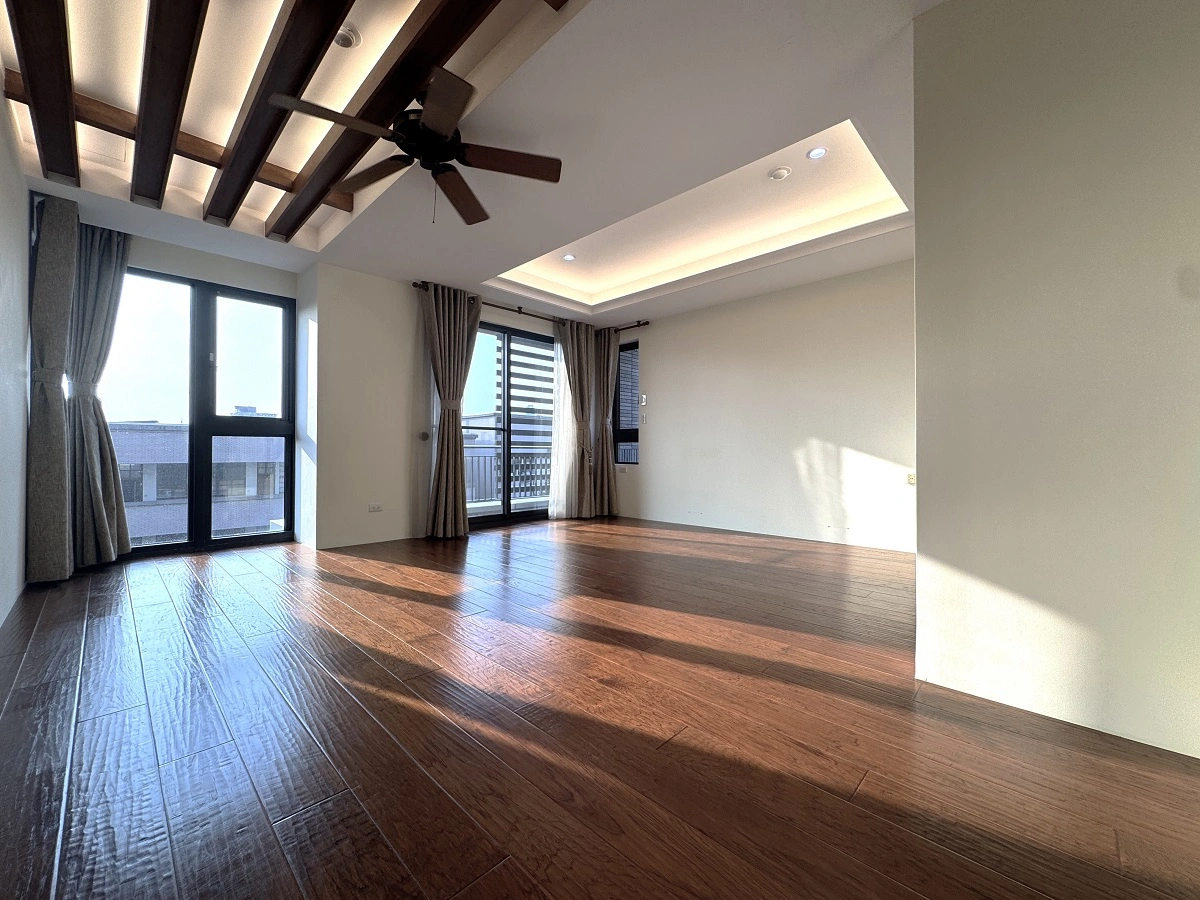 Taipei Apartment Rental-Shilin District-living room view-4