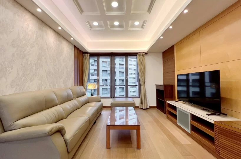 Taipei apartment rental-Shilin-living room view-2