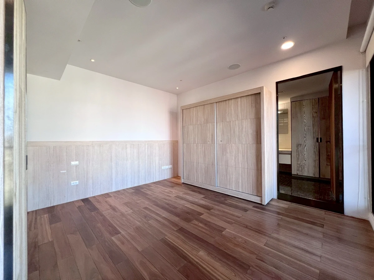 Taipei apartment rental-Xingtian Temple MRT 2 bedroom-master bedroom view