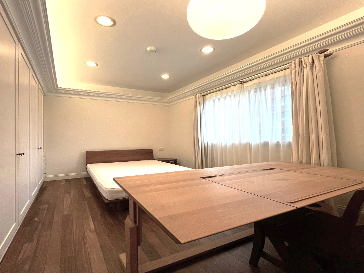 Taipei apartment rental-xinyi Taipei 101-3 bedroom apartment-guest room view-2
