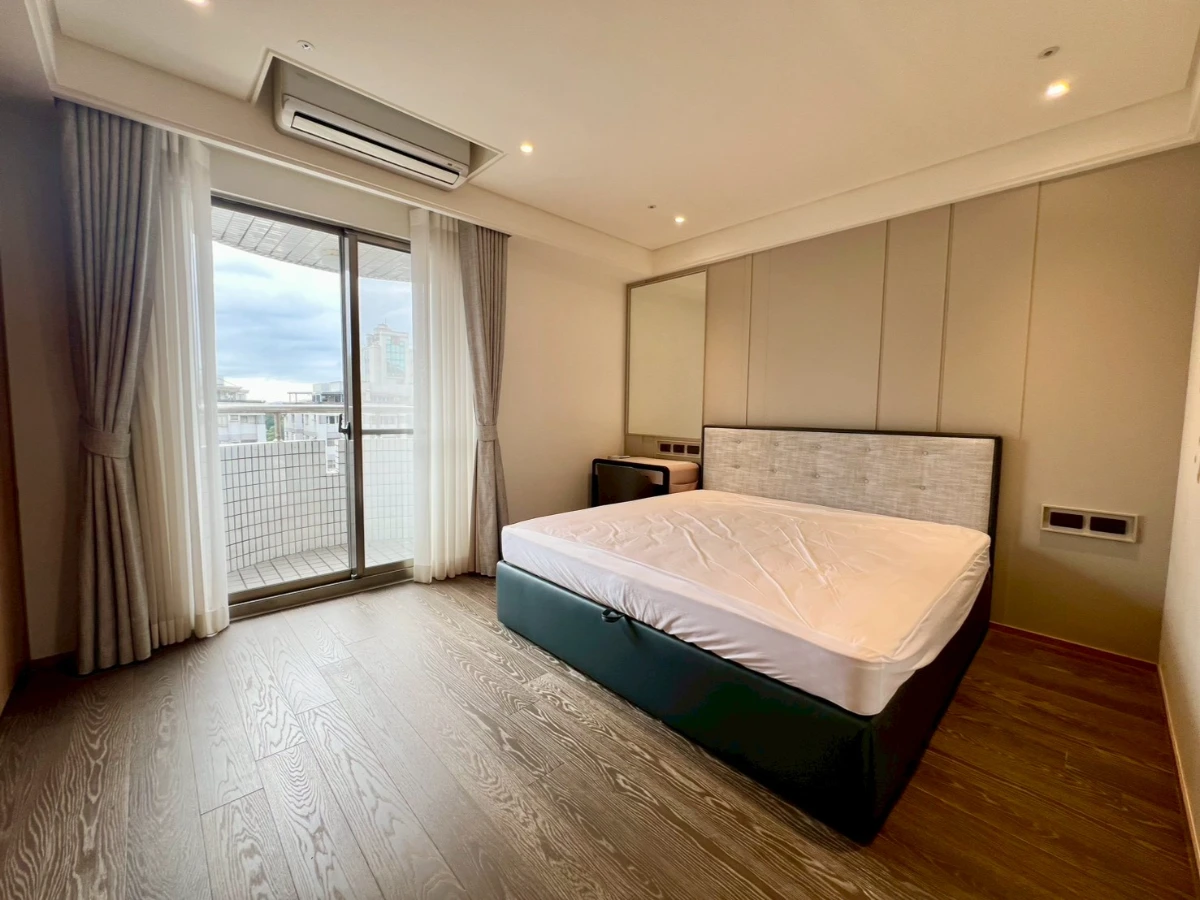 Taipei apartment rental-bedroom view