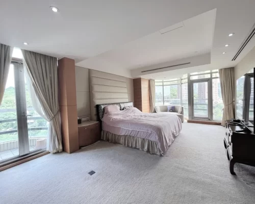 Taipei Xinyi Furnished 4 Bedroom Apartment_master bedroom view with windows - 複製