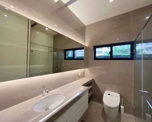Taipei apartment rental_Shilin Tianmu Luxurious 3 bedroom apartment_bathroom view